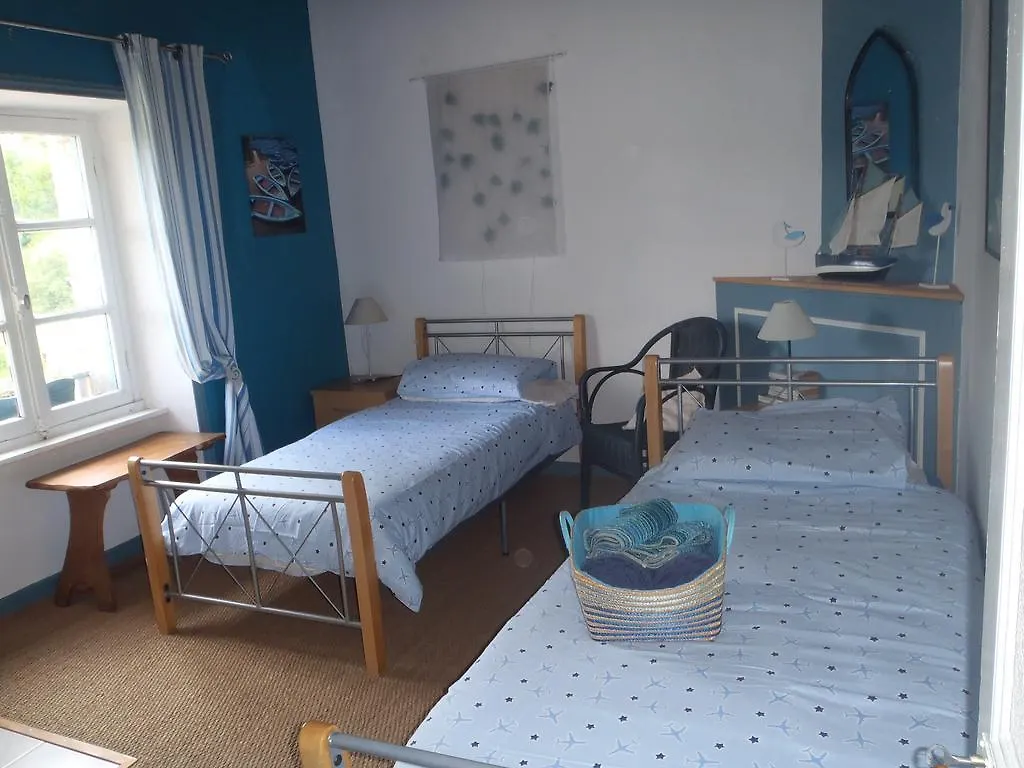 Le Chat Bleu Hotel Plounevez-Quintin 2*,  France